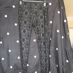 Mudd Patterned Leggings